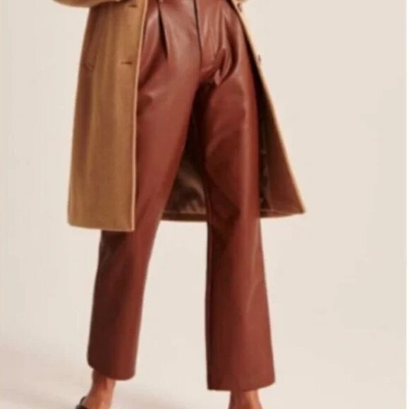 A&F Faux Leather Pant with Belt Size M - Picture 7 of 7